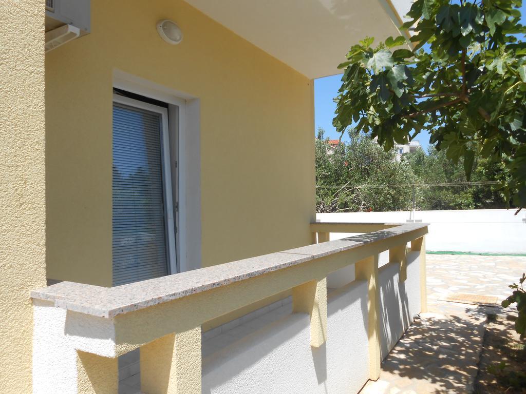 Apartments Jasmina Novalja Εξωτερικό φωτογραφία
