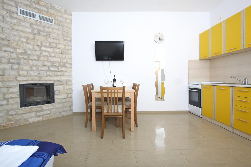 Apartments Jasmina Novalja Εξωτερικό φωτογραφία