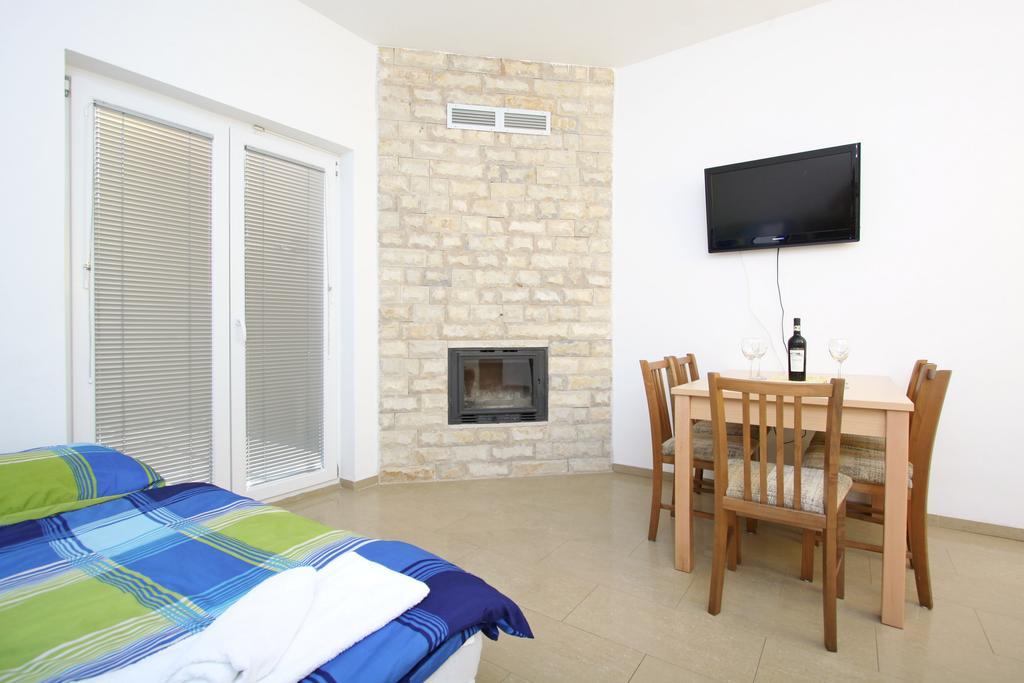 Apartments Jasmina Novalja Εξωτερικό φωτογραφία