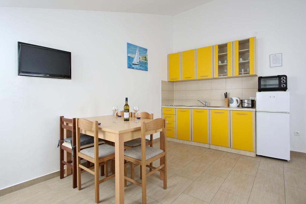 Apartments Jasmina Novalja Εξωτερικό φωτογραφία