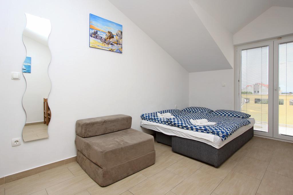 Apartments Jasmina Novalja Εξωτερικό φωτογραφία