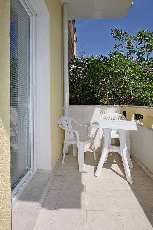 Apartments Jasmina Novalja Εξωτερικό φωτογραφία
